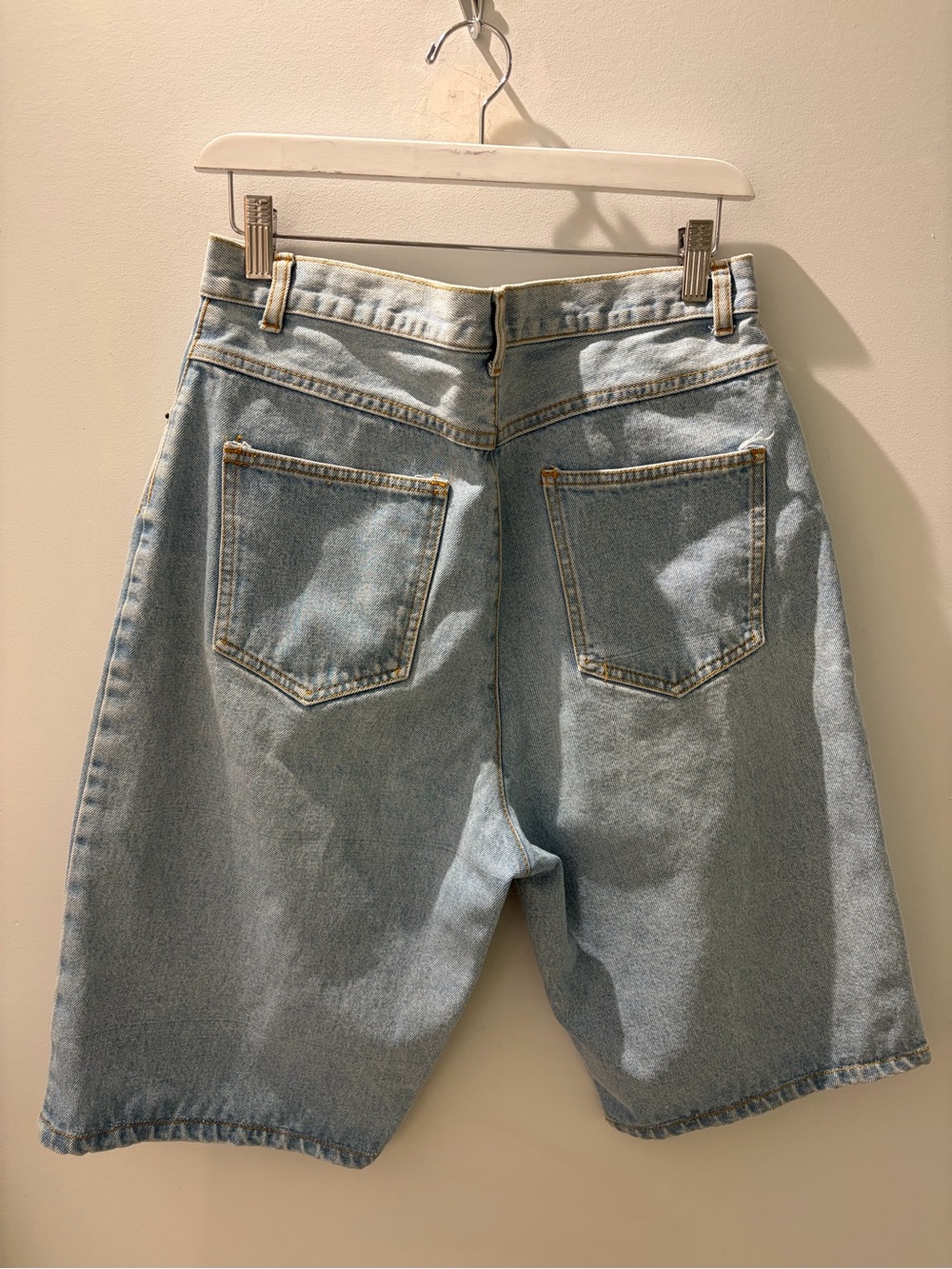 Vintage Separate Issue High Rise Denim Bermuda Shorts Light Wash Sz 14 - Picture 4 of 4